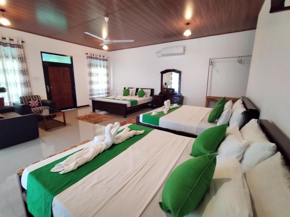 Village Mango Resort Yala Tissamaharama Bagian luar foto