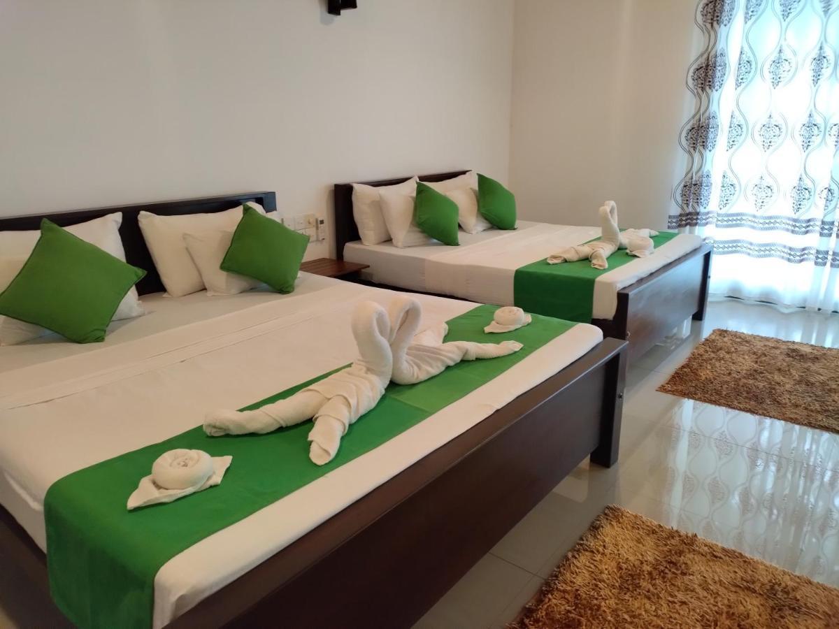 Village Mango Resort Yala Tissamaharama Bagian luar foto