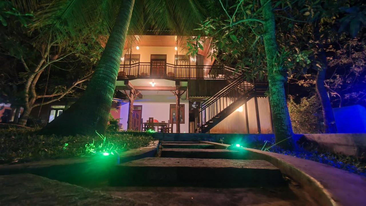 Village Mango Resort Yala Tissamaharama Bagian luar foto