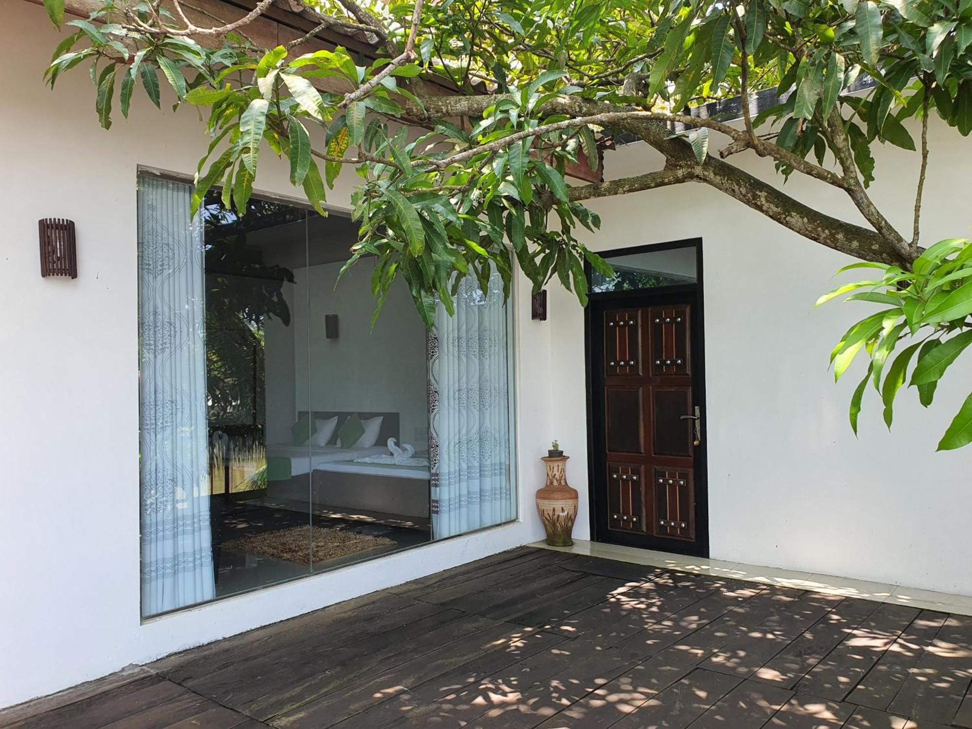 Village Mango Resort Yala Tissamaharama Bagian luar foto